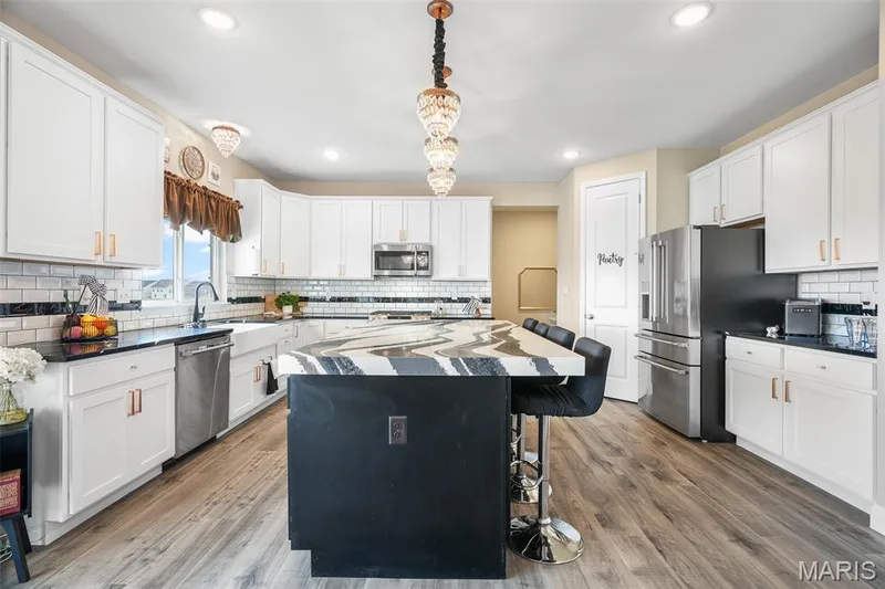 228 Wayfair Landing, St Charles, MO 63301 — listing photo 18 of 62