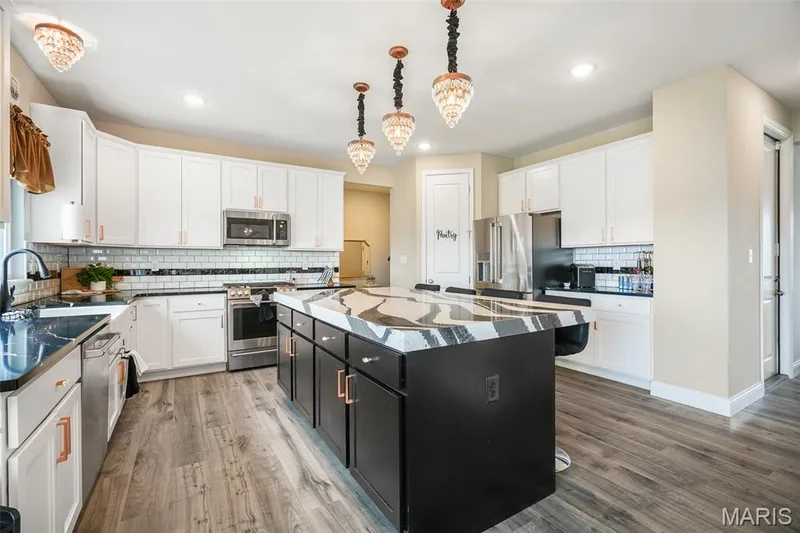 228 Wayfair Landing, St Charles, MO 63301 — listing photo 19 of 62