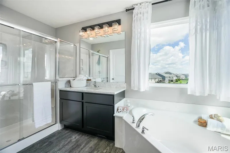 228 Wayfair Landing, St Charles, MO 63301 — listing photo 33 of 62