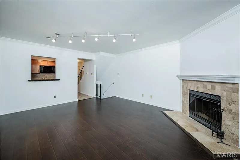 15619 Quail Meadows Drive #D, Chesterfield, MO 63017 — listing photo 11 of 29