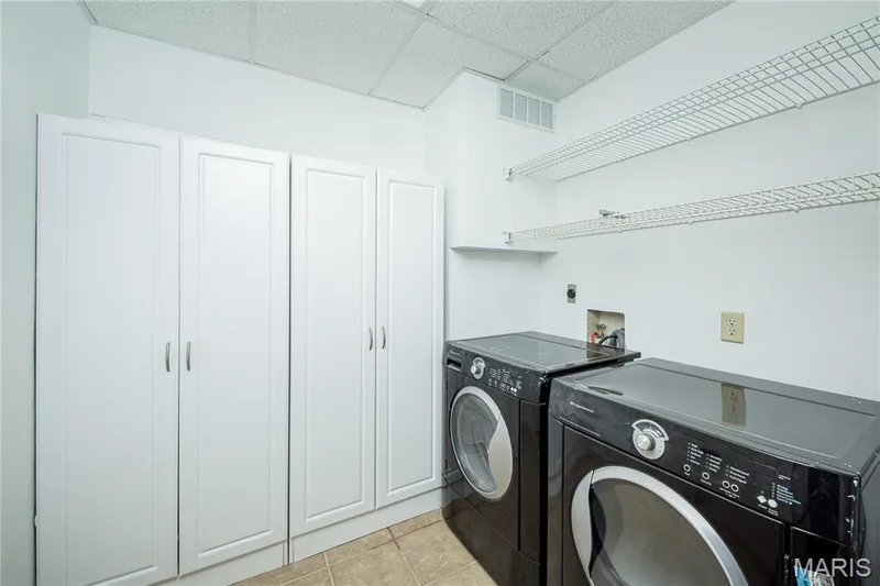 15619 Quail Meadows Drive #D, Chesterfield, MO 63017 — listing photo 23 of 29