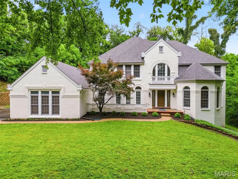 655 Old Riverwoods Lane, Chesterfield, MO 63017 — listing photo 3 of 58