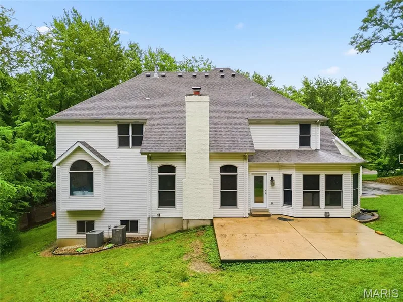 655 Old Riverwoods Lane, Chesterfield, MO 63017 — listing photo 54 of 58