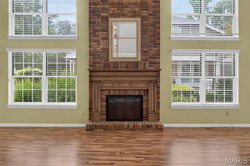 15819 Kersten Ridge Court, Chesterfield, MO 63017 — listing photo 10 of 56