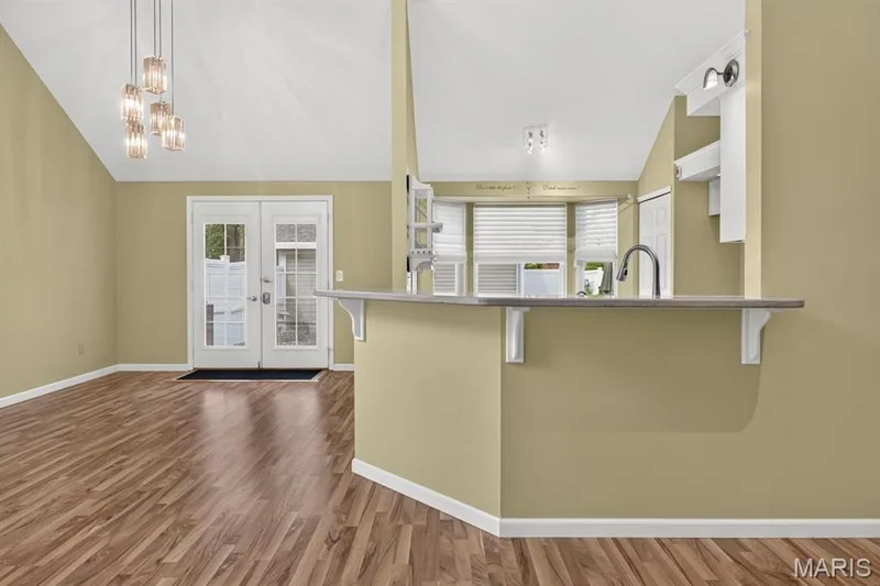 15819 Kersten Ridge Court, Chesterfield, MO 63017 — listing photo 16 of 56
