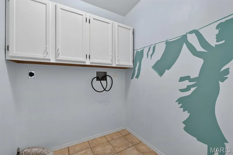 15819 Kersten Ridge Court, Chesterfield, MO 63017 — listing photo 32 of 56