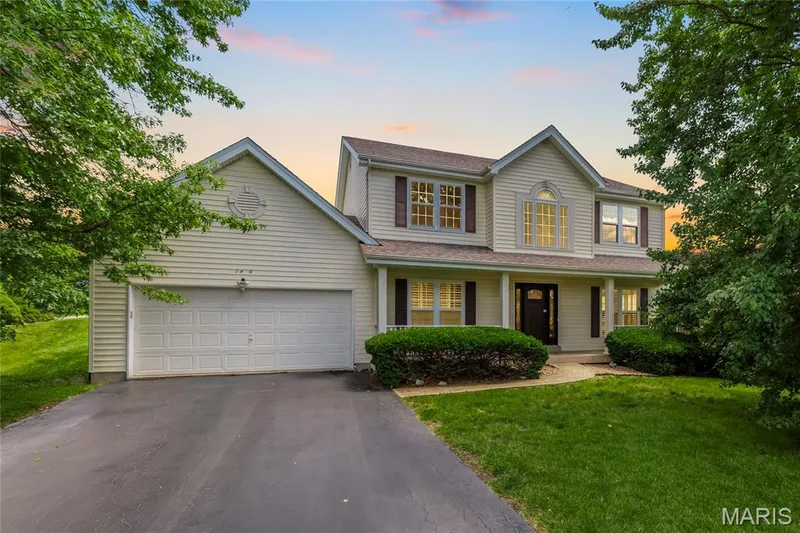 2400 Clayborn Drive, Chesterfield, MO — listing photo 1