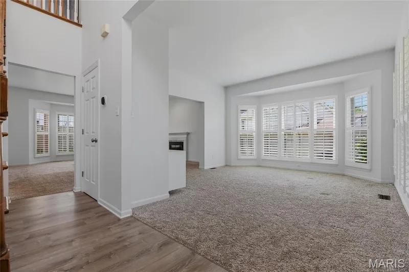 2400 Clayborn Drive, Chesterfield, MO 63017 — listing photo 5 of 43