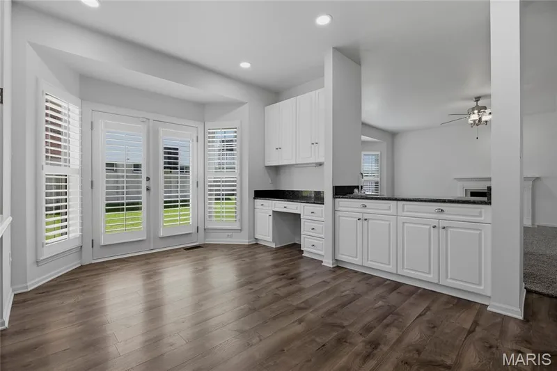 2400 Clayborn Drive, Chesterfield, MO 63017 — listing photo 11 of 43
