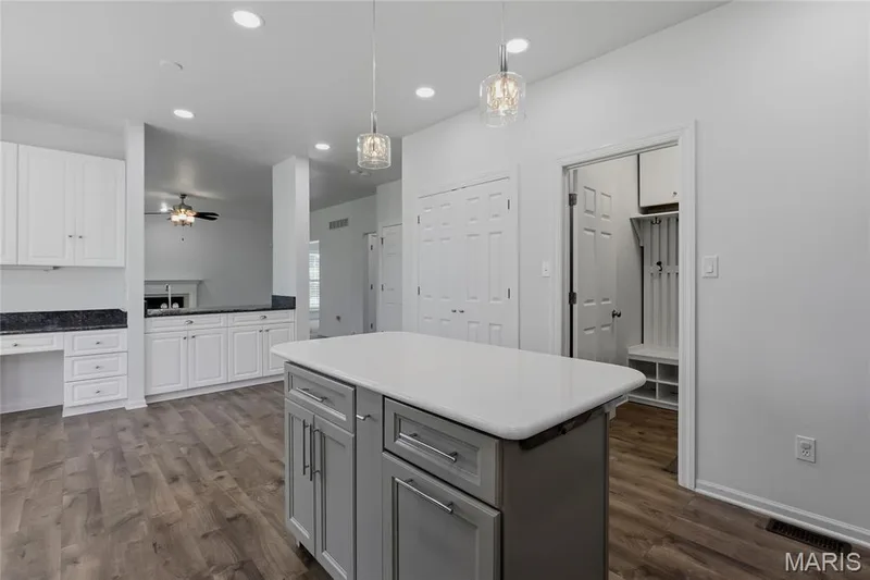 2400 Clayborn Drive, Chesterfield, MO 63017 — listing photo 14 of 43