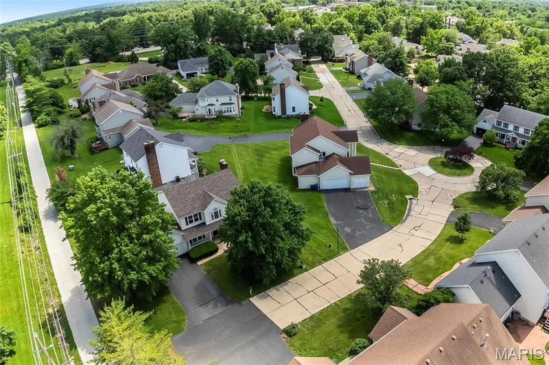 2400 Clayborn Drive, Chesterfield, MO 63017 — listing photo 38 of 43