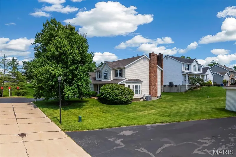2400 Clayborn Drive, Chesterfield, MO 63017 — listing photo 40 of 43