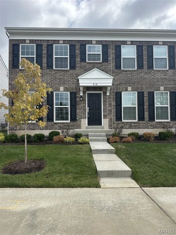 316 Fall Harvest Parkway, Wentzville, MO 63385 — listing photo 2 of 35