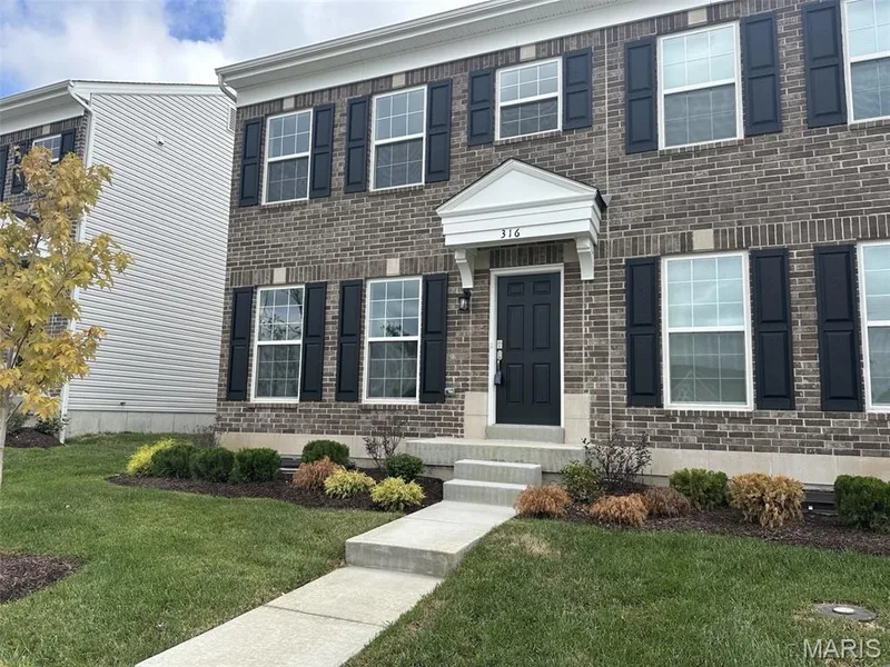 316 Fall Harvest Parkway, Wentzville, MO 63385 — listing photo 3 of 35