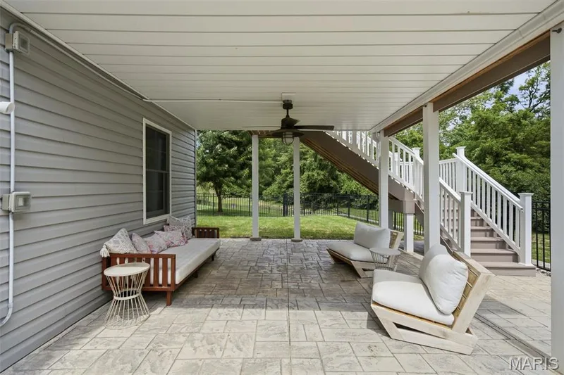 327 Madeira Court, St Peters, MO 63376 — listing photo 11 of 26