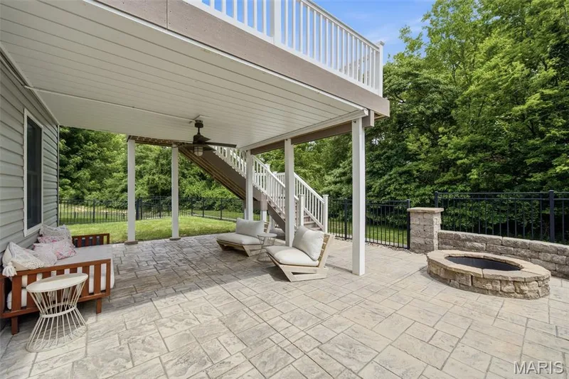 327 Madeira Court, St Peters, MO 63376 — listing photo 12 of 26