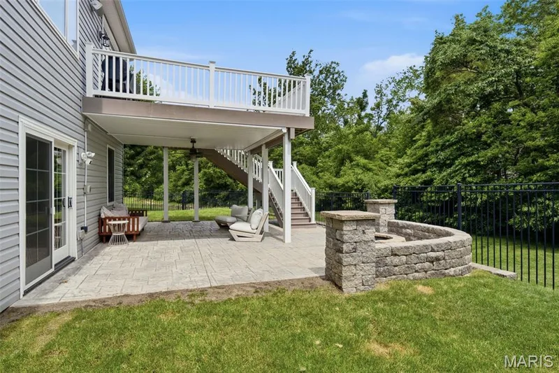 327 Madeira Court, St Peters, MO 63376 — listing photo 14 of 26