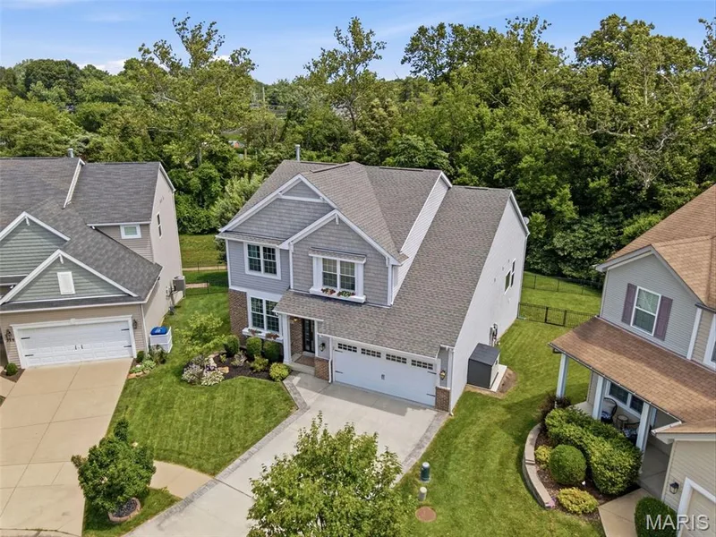 327 Madeira Court, St Peters, MO 63376 — listing photo 17 of 26