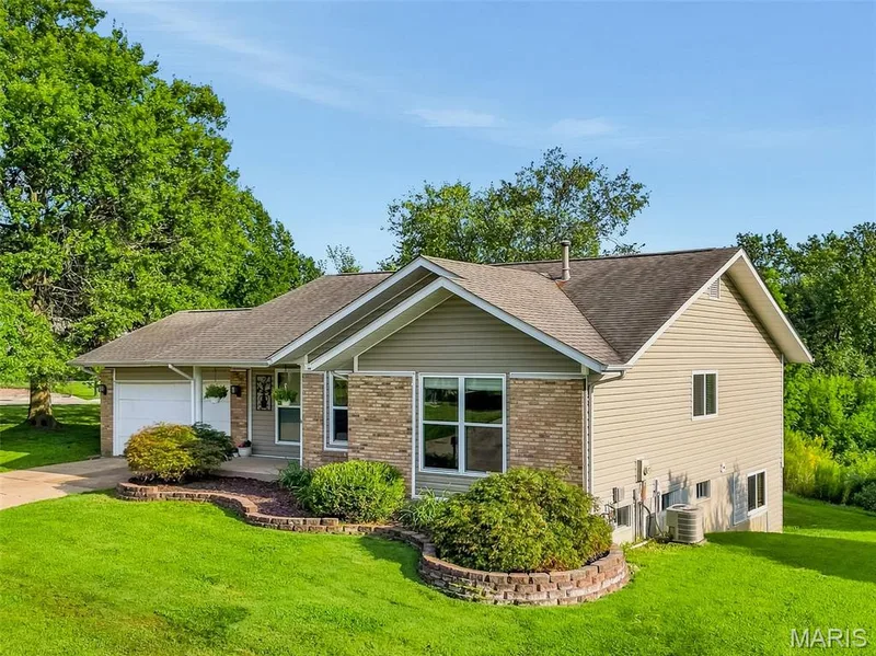 201 Clearwood Court, St Peters, MO 63376 — listing photo 4 of 55