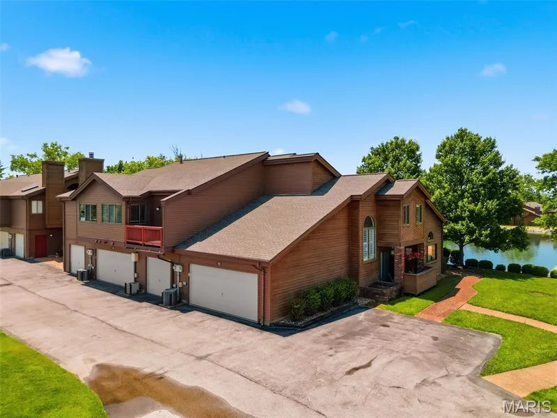 704 Hemingway Lane #E, Weldon Spring, MO 63304 — listing photo 38 of 66
