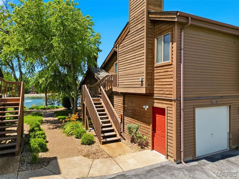 704 Hemingway Lane #E, Weldon Spring, MO 63304 — listing photo 32 of 66