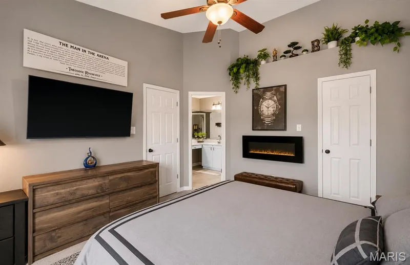 704 Hemingway Lane #E, Weldon Spring, MO 63304 — listing photo 25 of 66