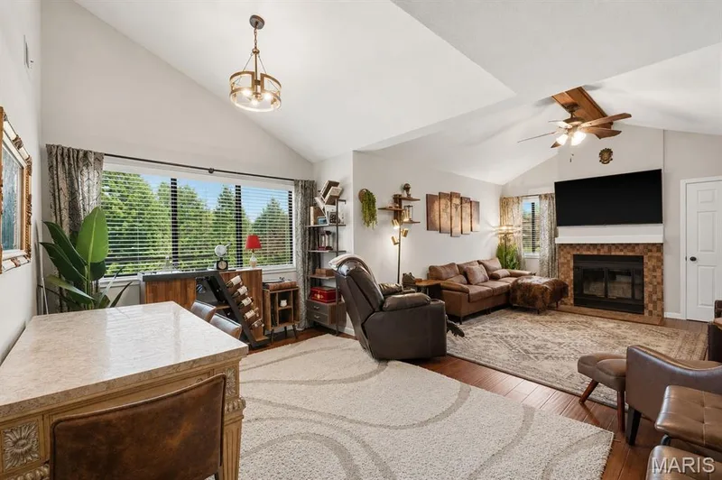 704 Hemingway Lane #E, Weldon Spring, MO 63304 — listing photo 9 of 66