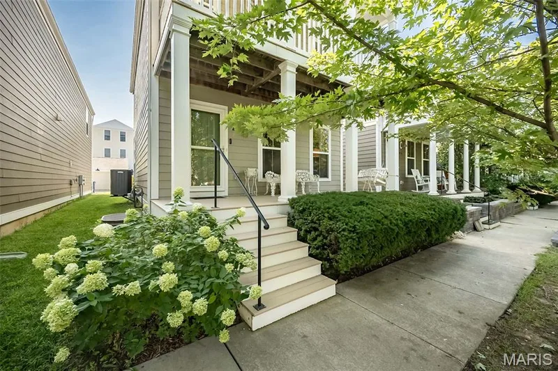 3193 Canal Street, St Charles, MO 63301 — listing photo 3 of 41