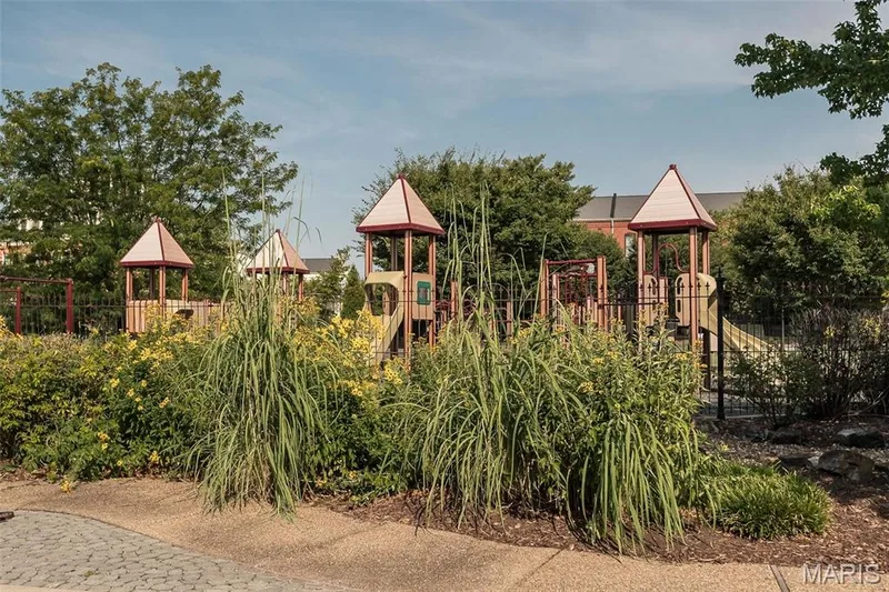3193 Canal Street, St Charles, MO 63301 — listing photo 38 of 41