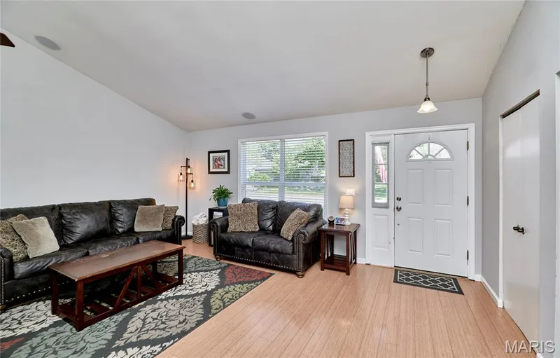 1705 Whispering Ridge Lane, St Peters, MO 63376 — listing photo 4 of 52