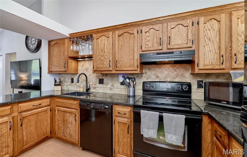 1705 Whispering Ridge Lane, St Peters, MO 63376 — listing photo 15 of 52