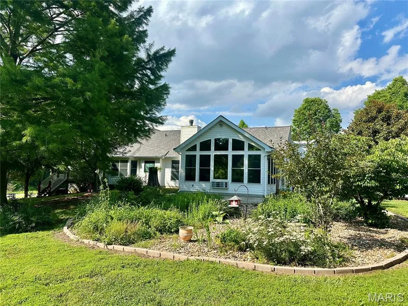 2941 Trapper Trail, Wentzville, MO 63385 — listing photo 8 of 27