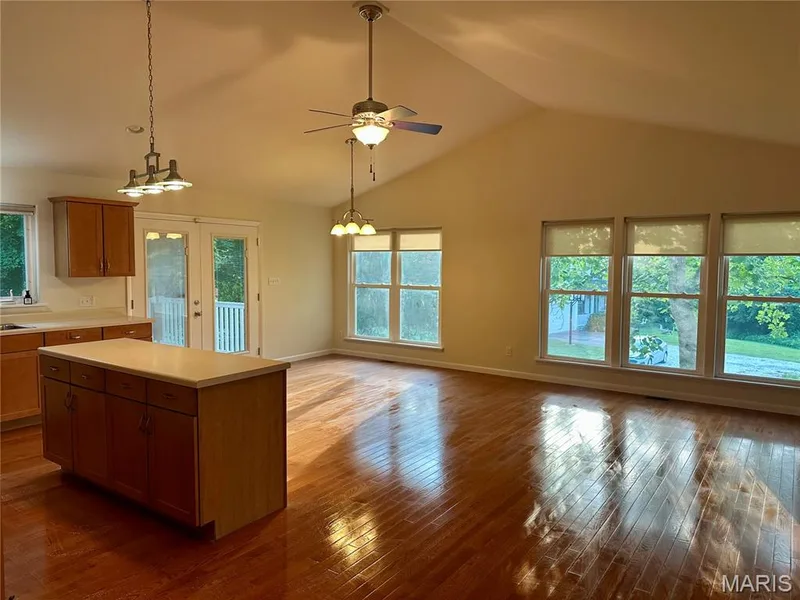 2941 Trapper Trail, Wentzville, MO 63385 — listing photo 16 of 27