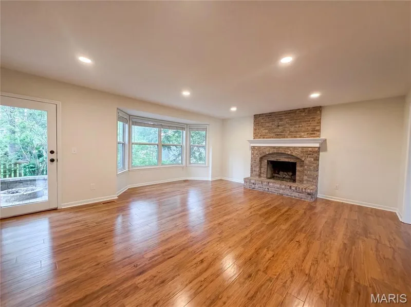 16201 Surfview Court, Grover, MO 63040 — listing photo 3 of 29