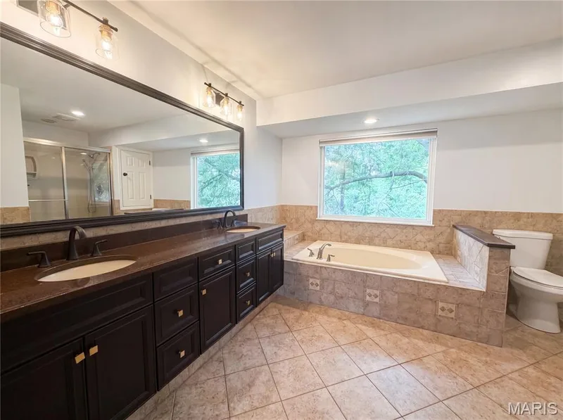 16201 Surfview Court, Grover, MO 63040 — listing photo 12 of 29