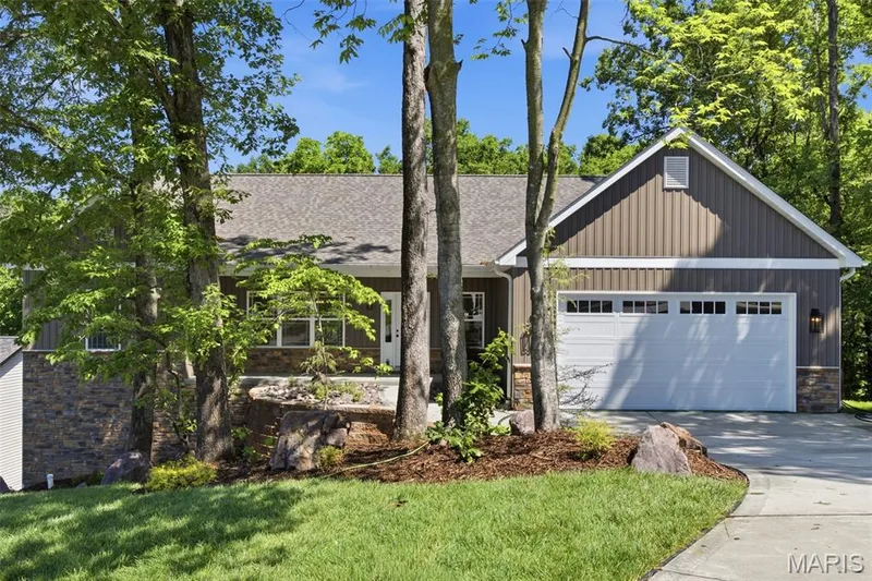 10923 Mahogany Drive, Foristell, MO — listing photo 1