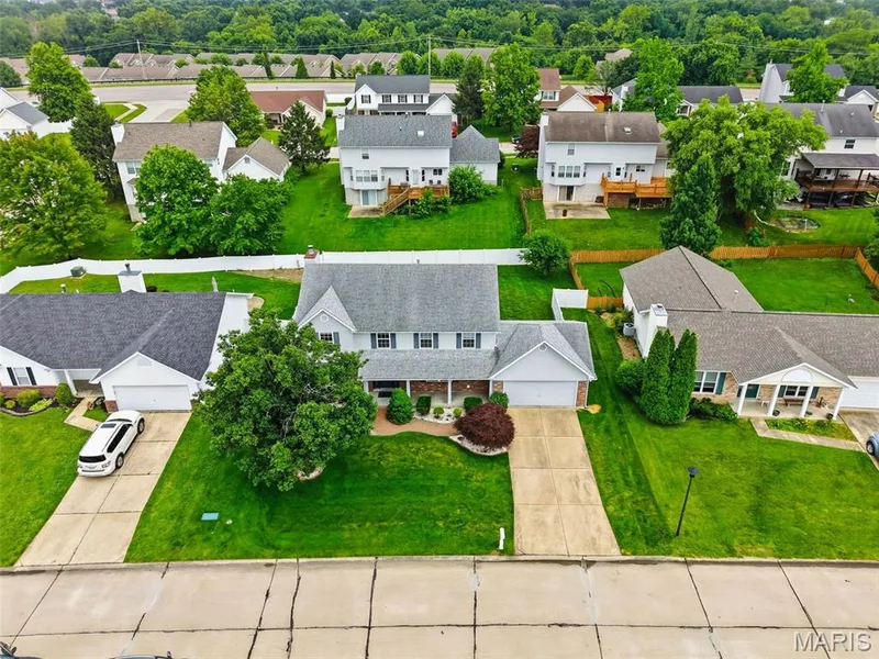 406 Winter Wind Drive, O'Fallon, MO 63366 — listing photo 4 of 41