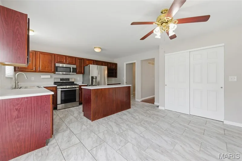406 Winter Wind Drive, O'Fallon, MO 63366 — listing photo 14 of 41