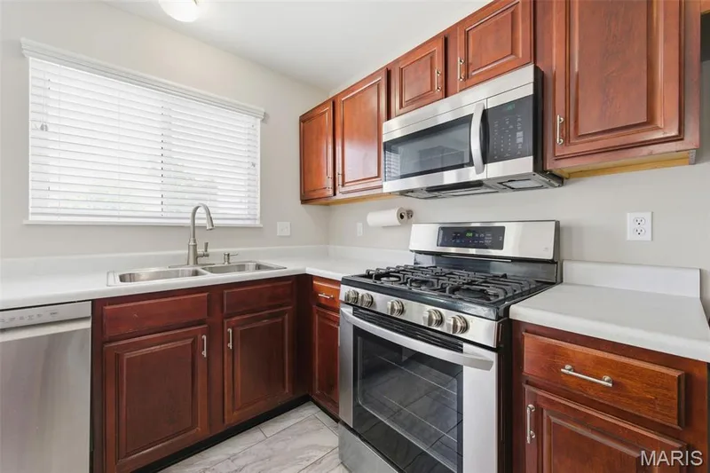 406 Winter Wind Drive, O'Fallon, MO 63366 — listing photo 19 of 41