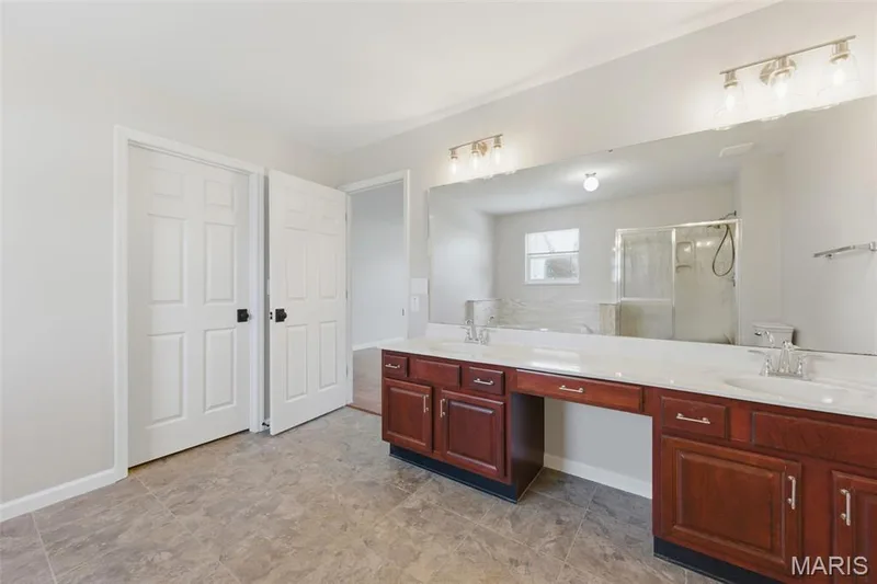 Primary Suite Bath — 406 Winter Wind Drive, O'Fallon, MO 63366