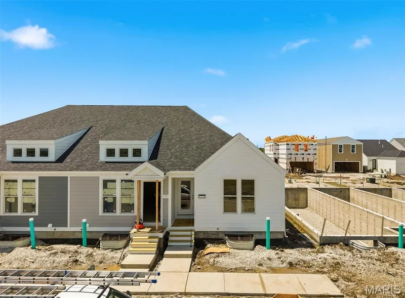 1712 Dyess Street, St Charles, MO 63301 — listing photo 2 of 34