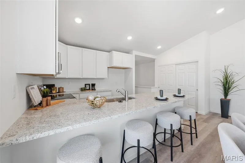 1712 Dyess Street, St Charles, MO 63301 — listing photo 14 of 34