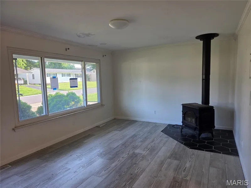 3318 Hannibal Drive, St Charles, MO 63301 — listing photo 5 of 12