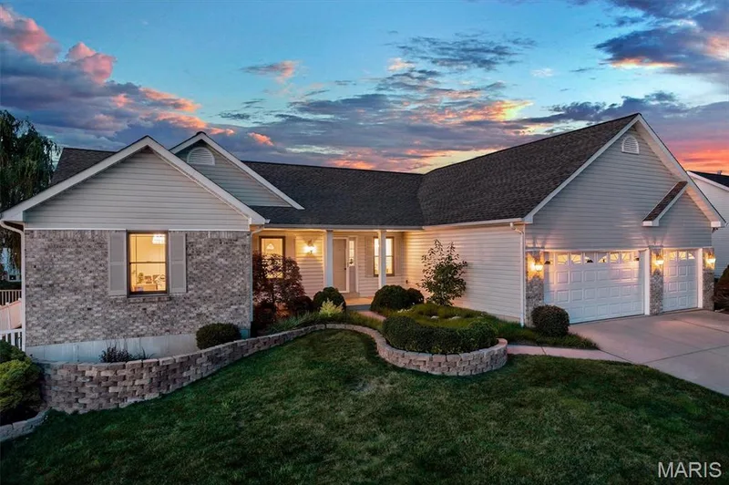1290 Summer Lynne Drive, O'Fallon, MO — listing photo 1