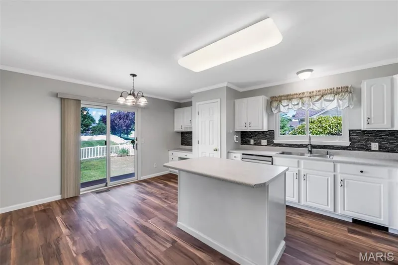 1290 Summer Lynne Drive, O'Fallon, MO 63366 — listing photo 12 of 49