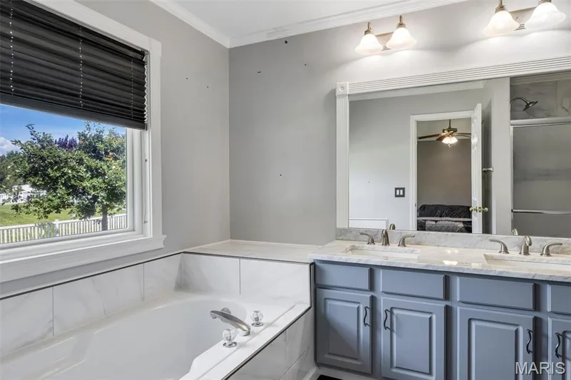 Primary Bathroom with soaker tub and separate shower — 1290 Summer Lynne Drive, O'Fallon, MO 63366