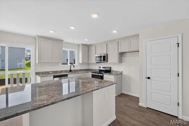 206 Red Cliff Court, Wentzville, MO 63385 — listing photo 7 of 17