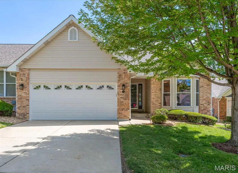 6 Country Bluff Court, St Charles, MO β listing photo 1