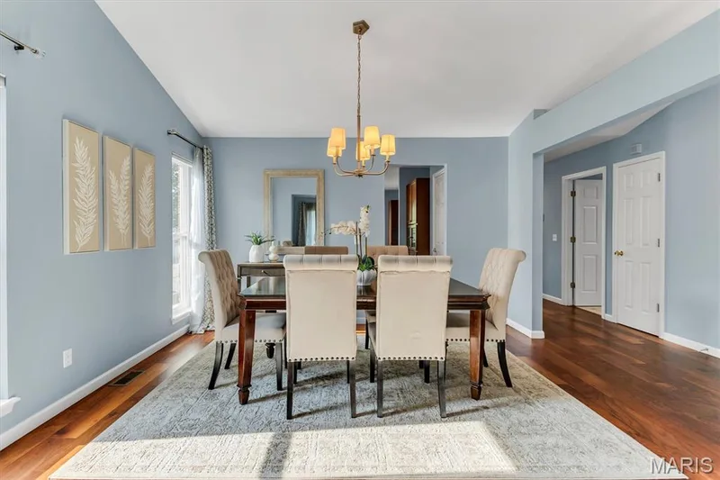 6 Country Bluff Court, St Charles, MO 63301 — listing photo 14 of 40