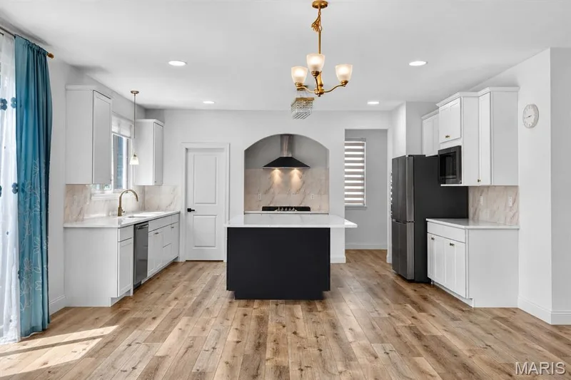 209 Haver Hill Drive, Lake St. Louis, MO 63367 — listing photo 6 of 28